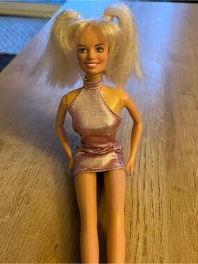 Vintage 1997 Galoob Spice Girls Girl Power Baby Spice Emma Bunton Doll Loose